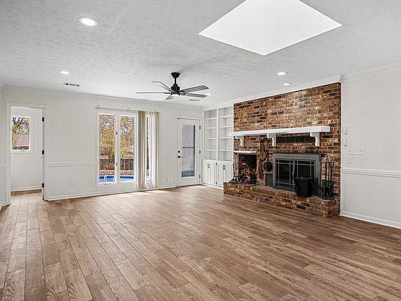 4th image of 4418 Hedingham Ln