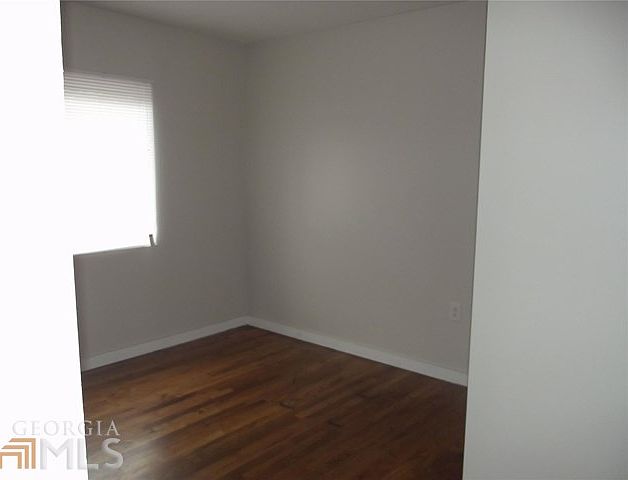 2nd image of 571 Formwalt St SW Unit 6