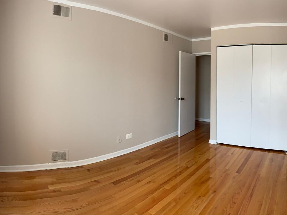 1st image of 1515 W Morse Ave APT 210