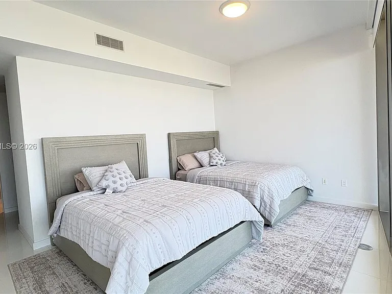 18975 Collins Ave #905 — Photo 19