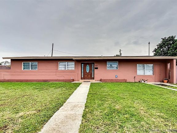 3rd image of 800 NW 168th Ter