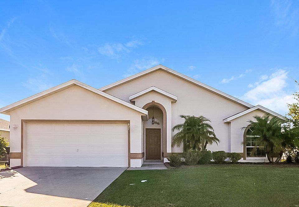 1st image of 827 Summer Glen Dr