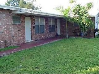 1st image of 1579 NE 34th St