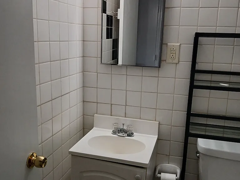 234 Low St #1 — Photo 8