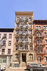 239 West 20th Street in Chelsea