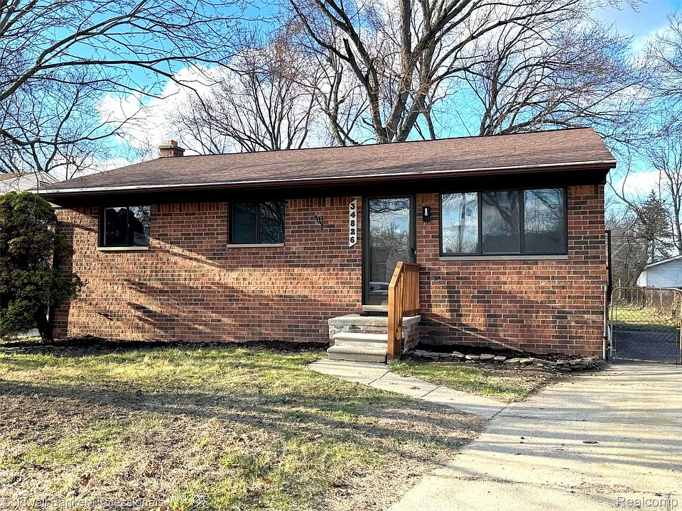 1st image of 34826 Hazelwood St