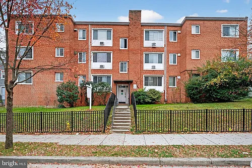 2901 Gainesville St SE #202 Photo 1