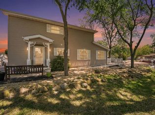 156 Fossil Cove Ln, Wilmington, IL 60481