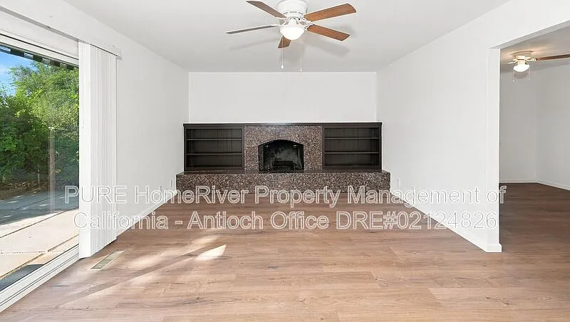3 bed, 2.0 bath, 1490 sqft, $3,000 — Photo 3