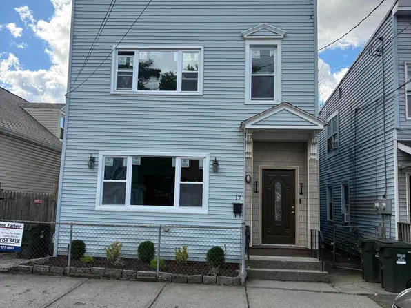 17 Swan Street, Green Island, NY 12183
