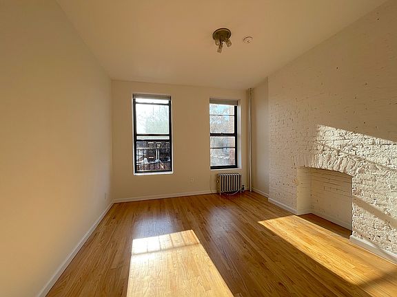 2nd image of 30 Cornelia St APT 14