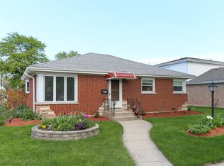 8701 S Sproat Ave, Oak Lawn, IL 60453