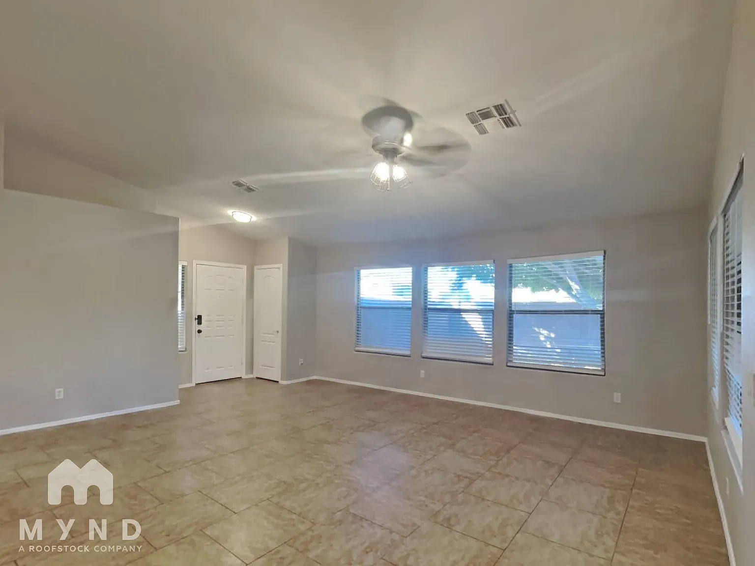 3 bed, 2.0 bath, 1595 sqft, $2,145 — Photo 2