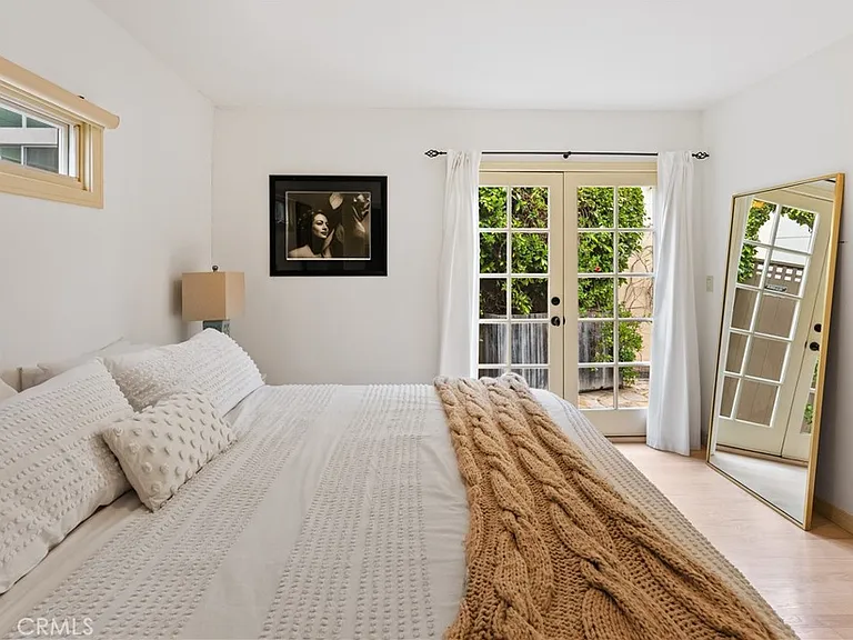 708 Westbourne Dr — Photo 22
