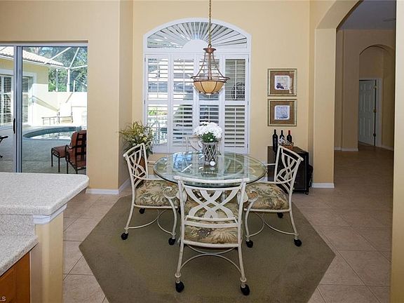 5th image of 7976 Glenfinnan Cir