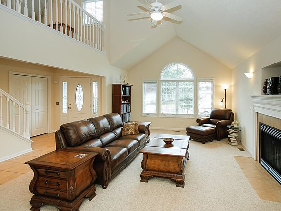 4586 wild meadow street-104