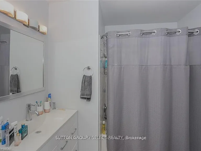 70 Fiddlers Green Rd #22 — Photo 15