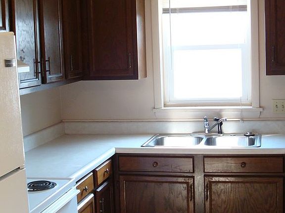 4th image of 203 W Liberty St
