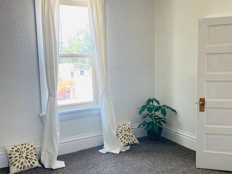 83 W Maple Ave — Photo 15