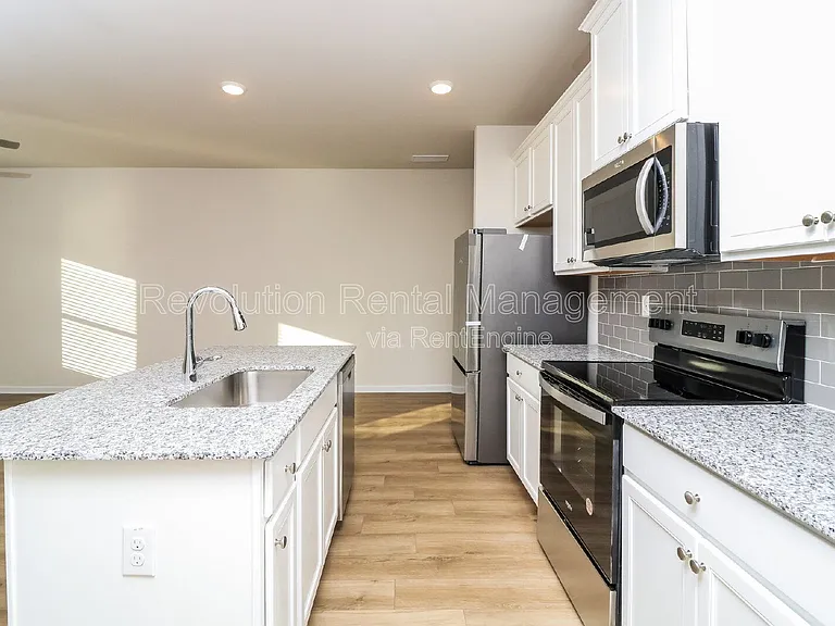 1002 Merritt Dr #2 — Photo 12