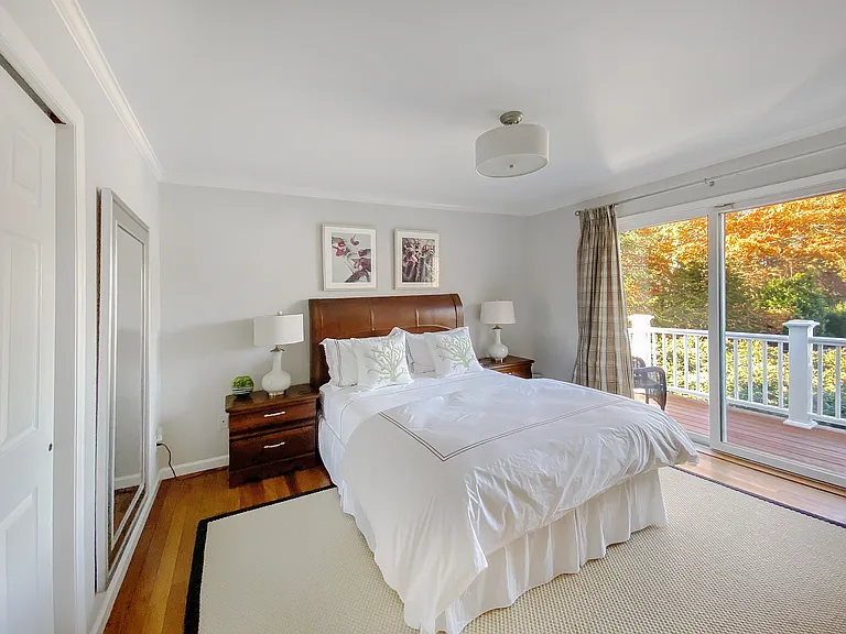 63 Shinnecock Hills Rd — Photo 13