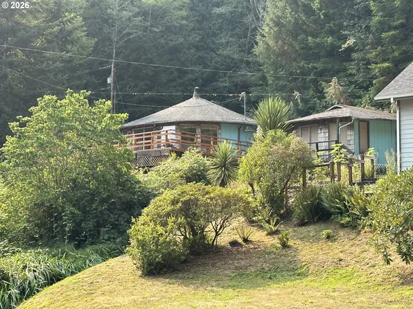 6064 Santa Rd, Florence, OR 97439