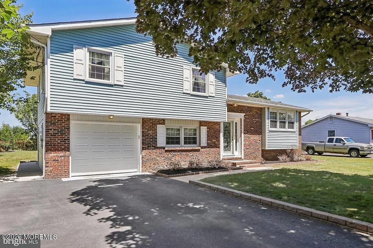 3 bed, 1650 sqft, $1,800 — Photo 2