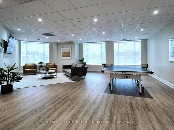 5917 Main St #602, Whitchurch Stouffville, ON L4A 5G4
