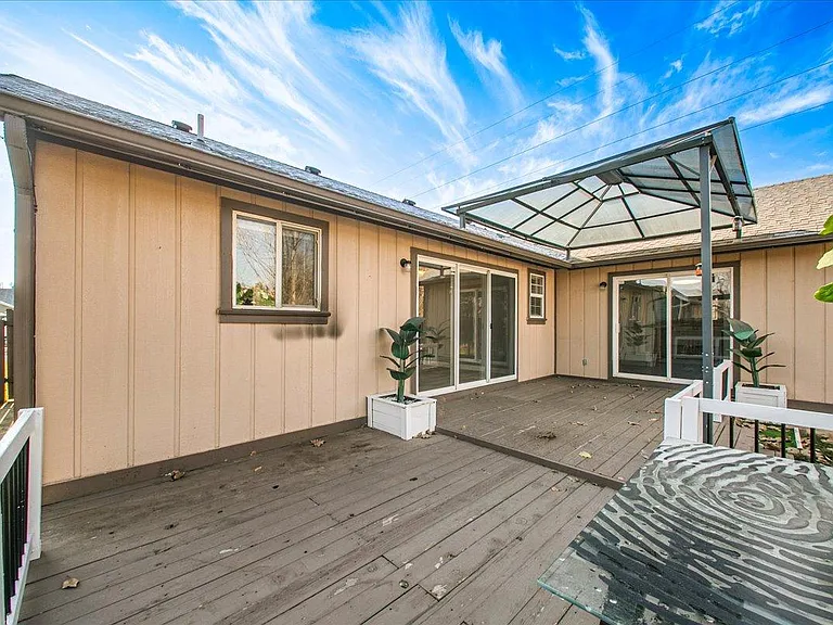 13734 W Meadowdale Dr — Photo 44