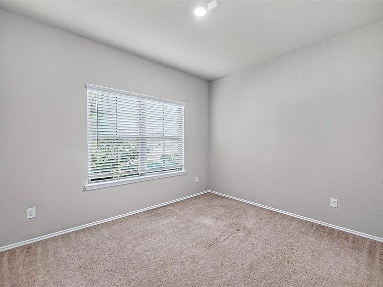 21522 Autumn Summit St — Photo 35