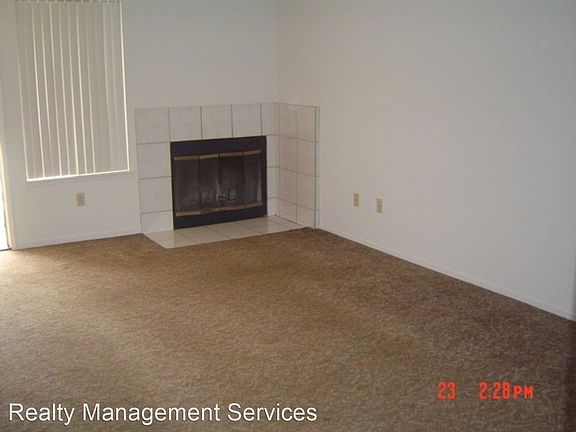 3rd image of 6900 N Half Moon Dr APT A