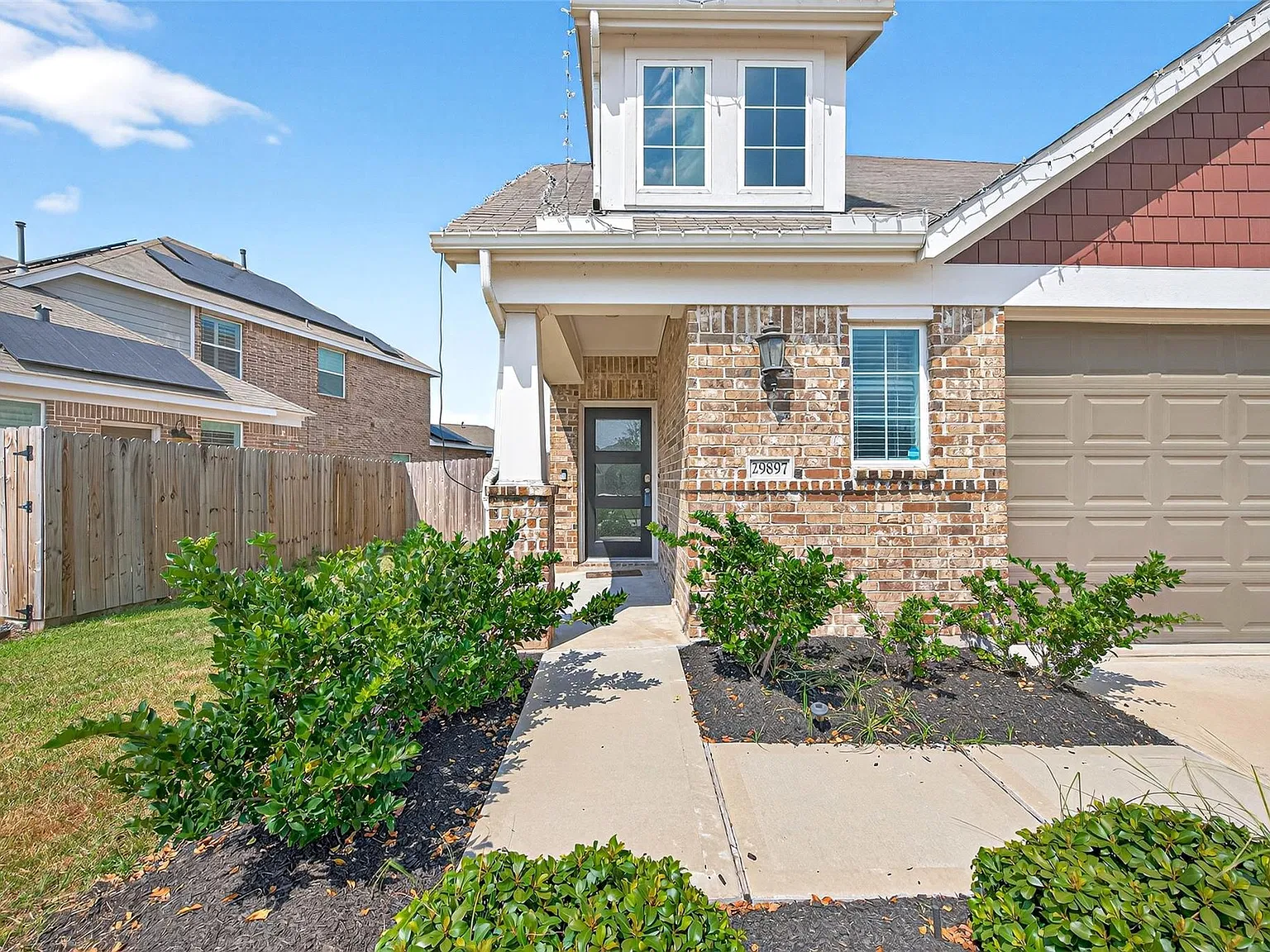 4 bed, 3.0 bath, 2262 sqft, $2,395 — Photo 2