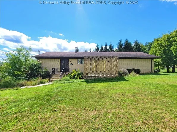 141 Marianna Ln, Shady Spring, WV 25918