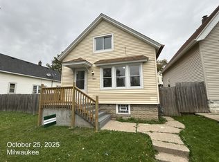 1560 S 26th St, Milwaukee, WI 53204