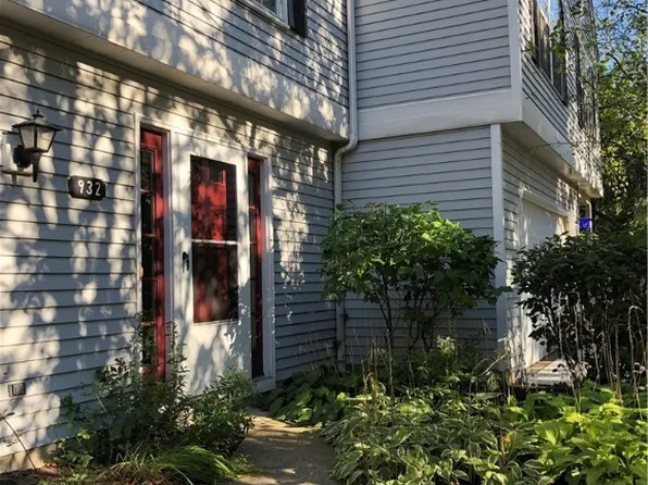 932 Bristol Ln, Streetsboro, OH 44241