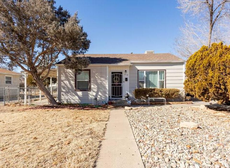 Front of the house, Unit A is the front of the house and this is Unit B (the back)