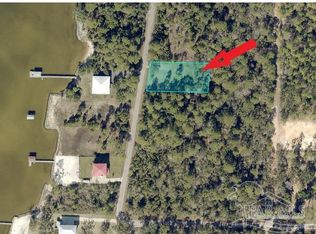 802 Dolphin Rd, Milton, FL 32583
