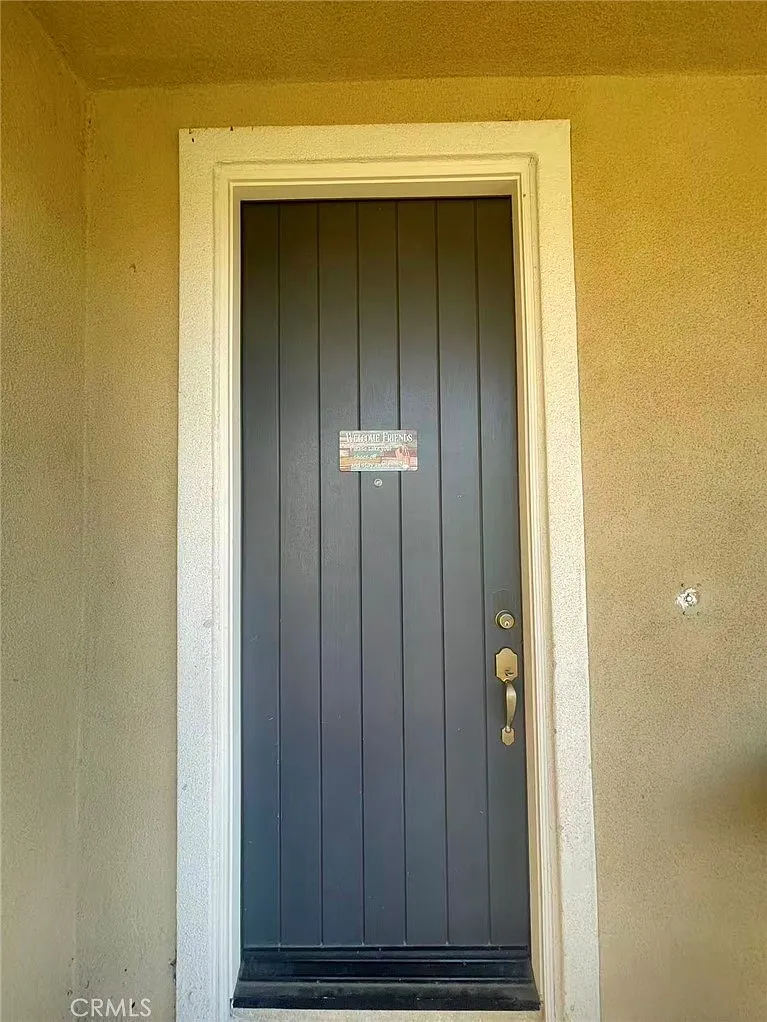 5 bed, 3467 sqft, $4,300 — Photo 3
