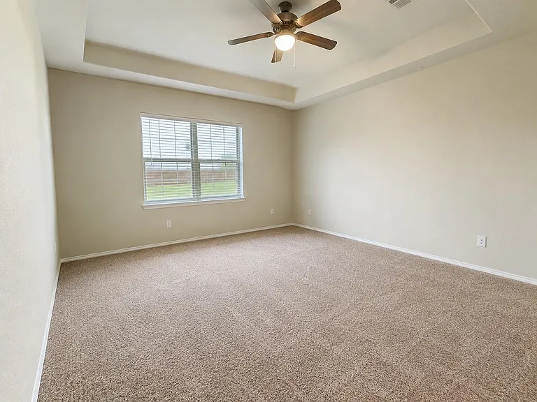 40621 Guillemont Ln — Photo 5