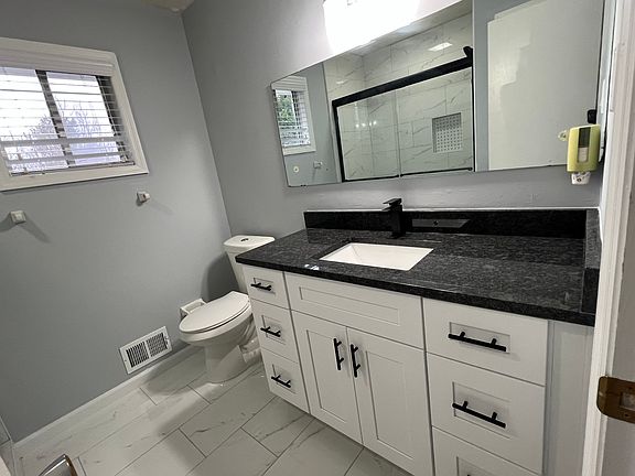 3rd image of 6959 Lockridge Dr #3