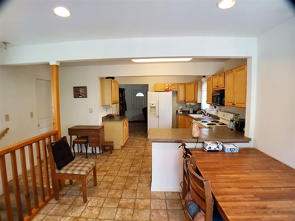 5th image of 6302 S Francis St