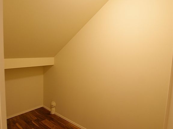 5th image of 38 Belvedere St #11025464