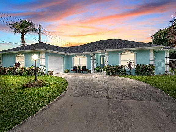 3rd image of 2961 SE LANDER Avenue