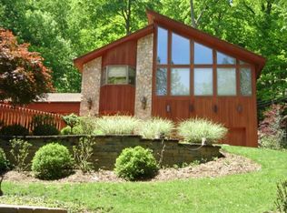 56 Deerhaven Rd, Mahwah, NJ 07430