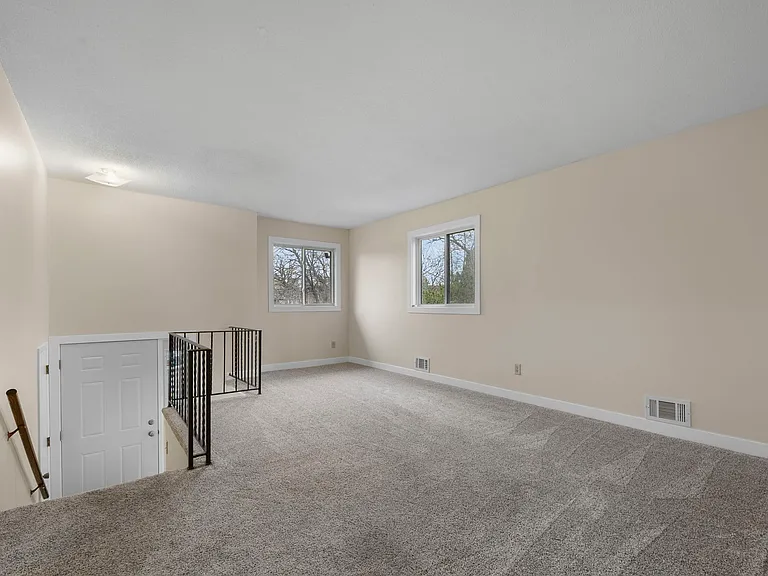 2221 82nd St W — Photo 15