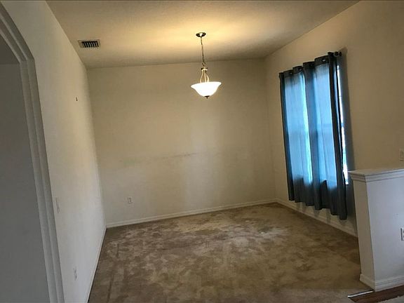 2nd image of 3007 NE 24th Pl