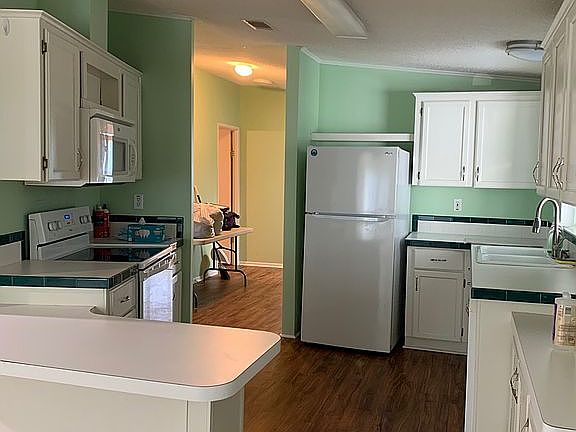 5th image of 5870 Sw 59th Street