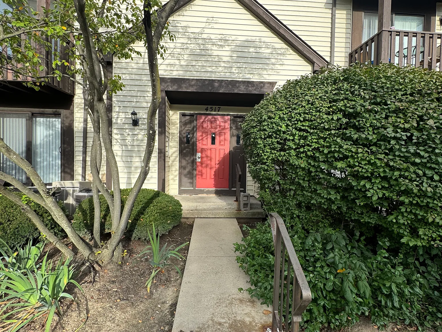 2 bed, 1.5 bath, 960 sqft, $1,400 — Photo 2