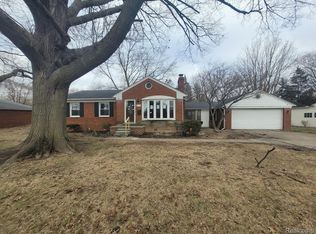 18939 Old Homestead Dr, Harper Woods, MI 48225