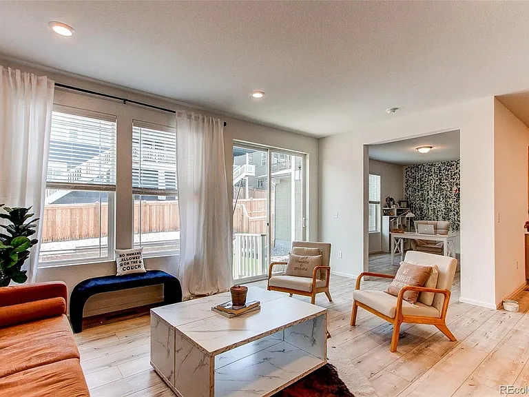 564 Felicity Loop — Photo 17